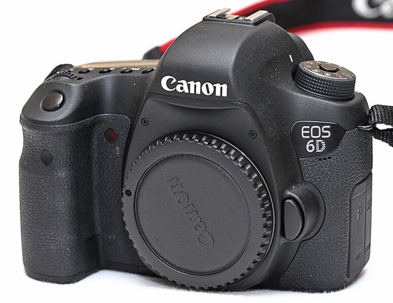 Файл:Canon EOS 6D front.JPG