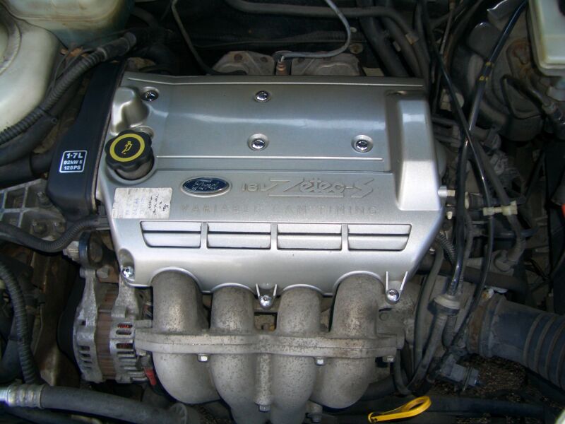 Файл:Ford Zetec-S 1.7 engine.JPG