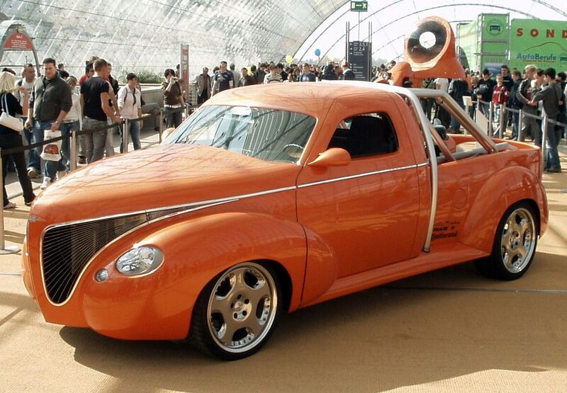 Файл:Rinspeed Tatooo.JPG