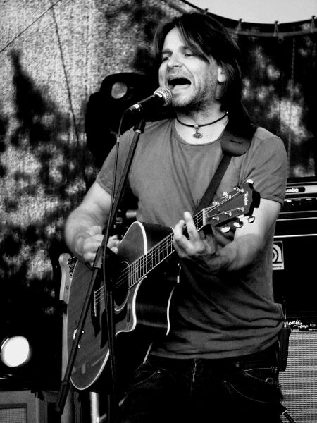 Файл:Ray Wilson.jpg