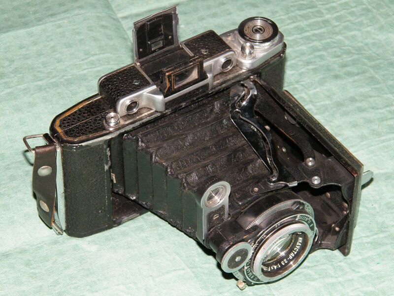 Файл:MOSKVA-4 KMZ camera 1.JPG