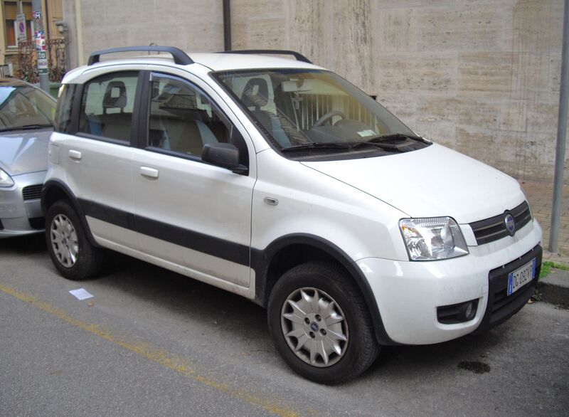 Файл:Panda 4X4.JPG