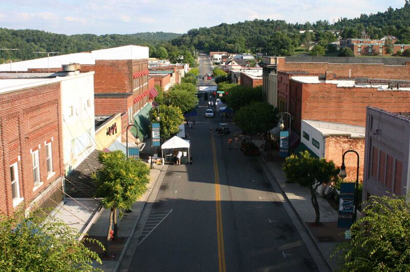 Файл:Main St Galax Va.JPG