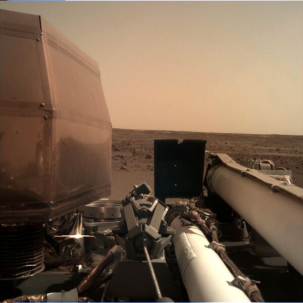 Файл:PIA22575 IDC Camera First Image.jpg