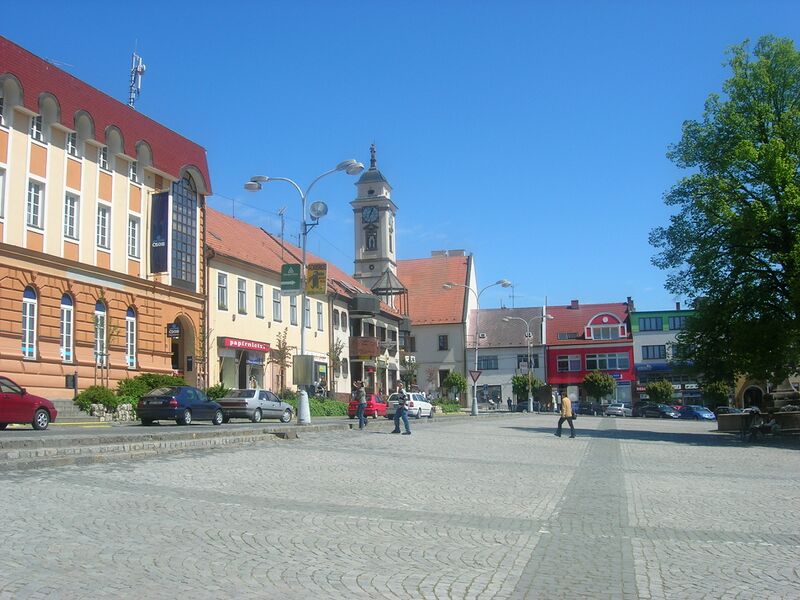 Файл:MasarykSquareUherskyBrod.JPG