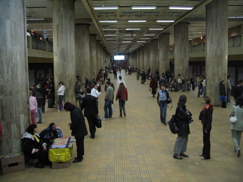 Файл:Metro PiataUnirii bucharest RO.JPG