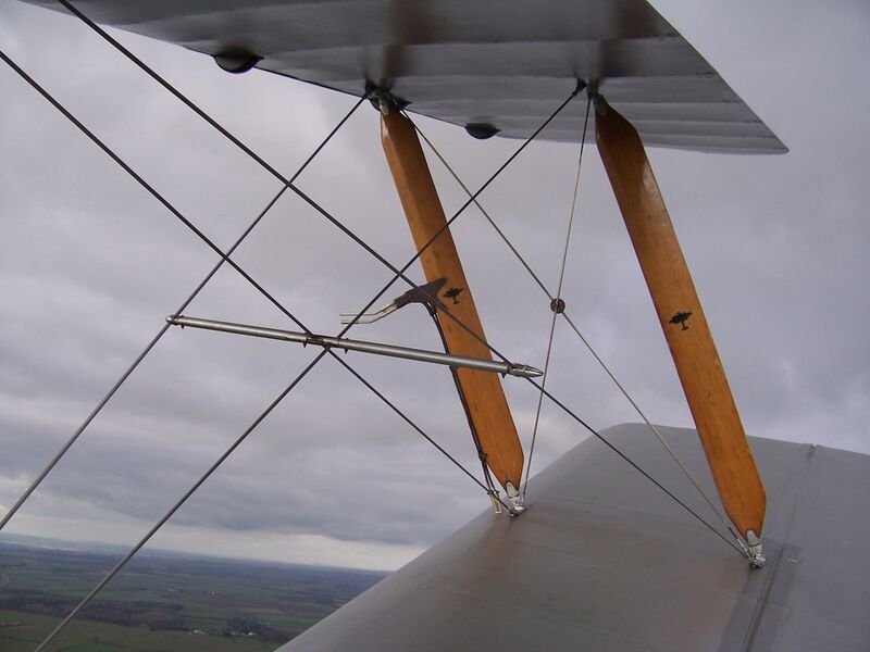 Файл:FlyingWires.JPG