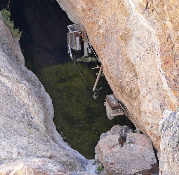 Файл:Devils Hole 6.jpg