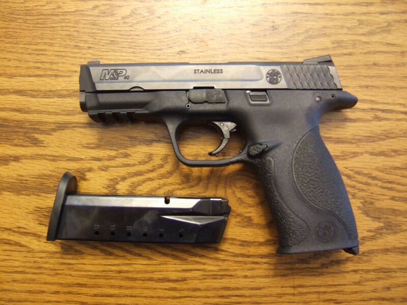 Файл:S&W M&P .40 left side.JPG