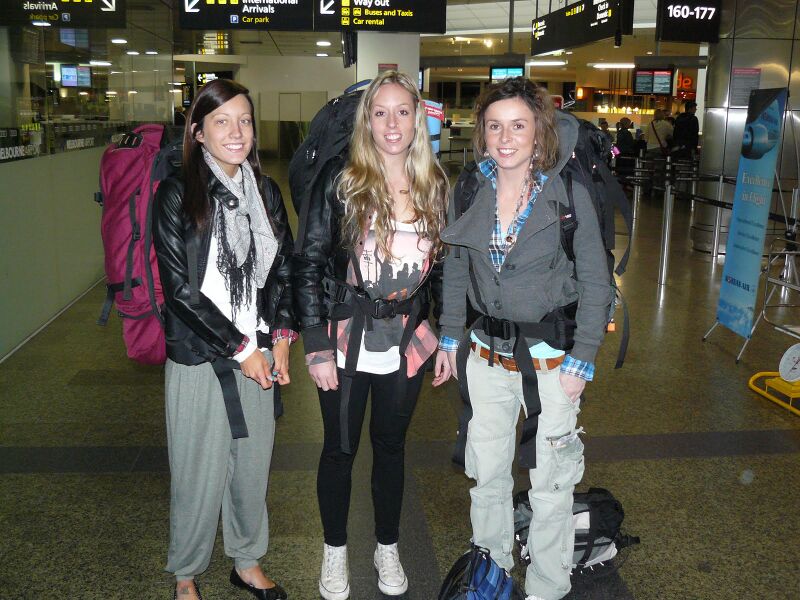 Файл:Three Backpackers.jpg