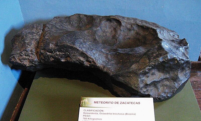 Файл:ZacatecasMeteoriteGDL cropped.JPG