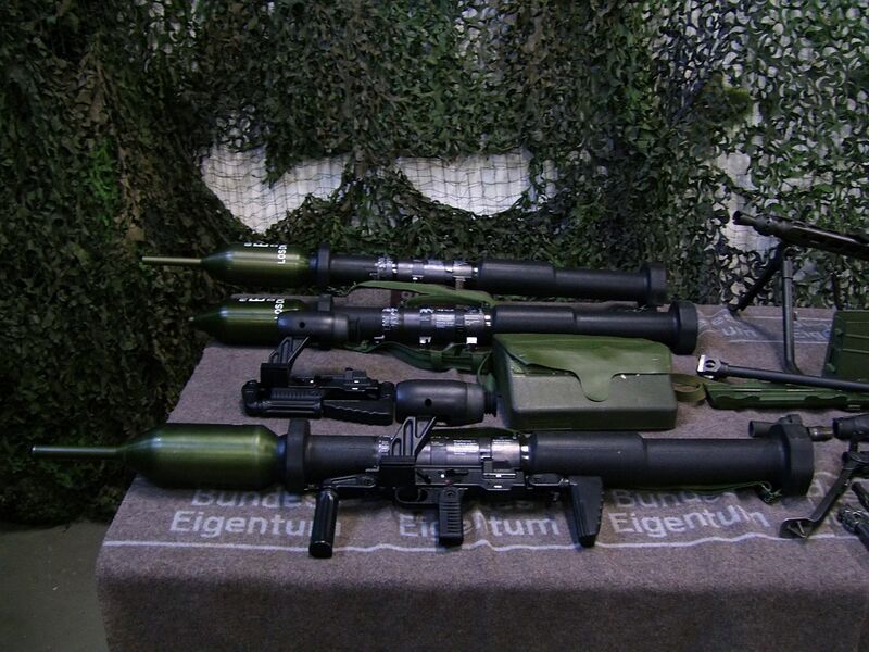 Файл:Feldjägerpanzerfaust.JPG
