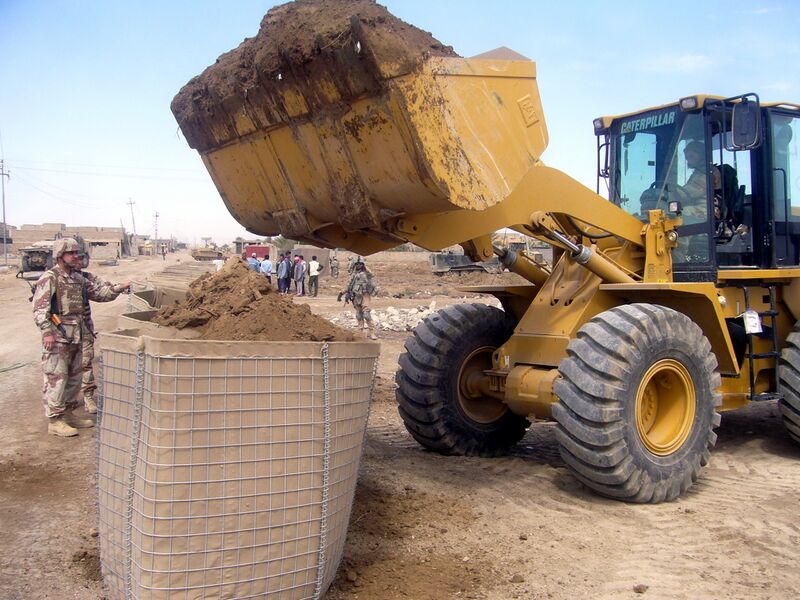 Файл:Iraqi Hesco.JPG