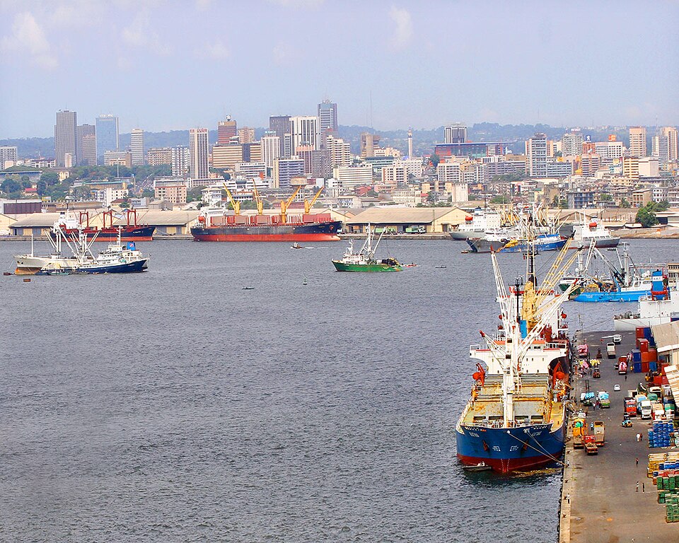 Няйф:Port abidjan.jpg