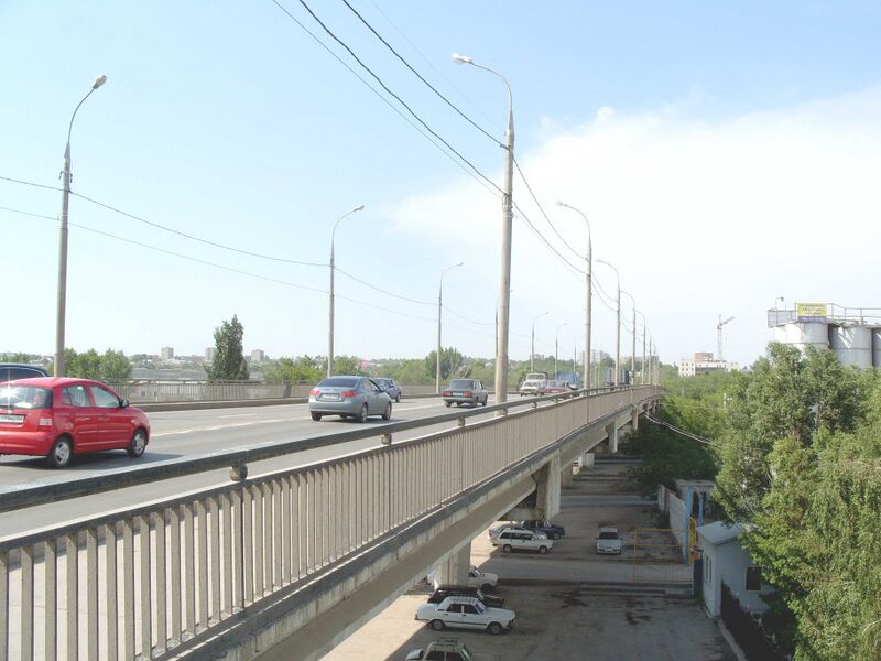 Файл:Avrora st. bridge Samara.jpg