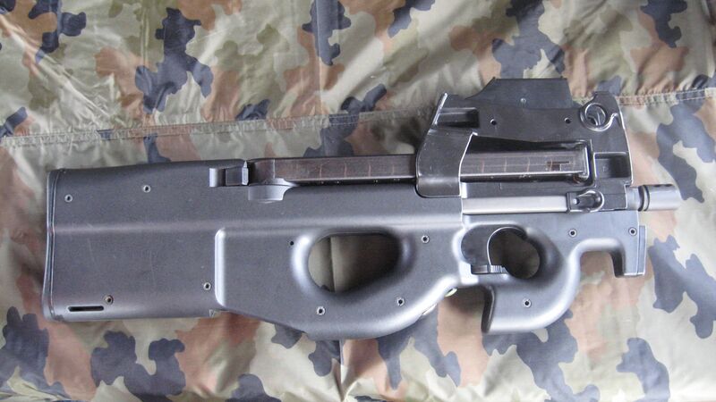 Файл:FN-P90.JPG