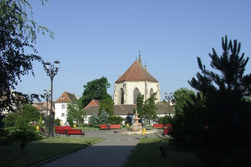 Файл:Sebes Central Plaza.JPG