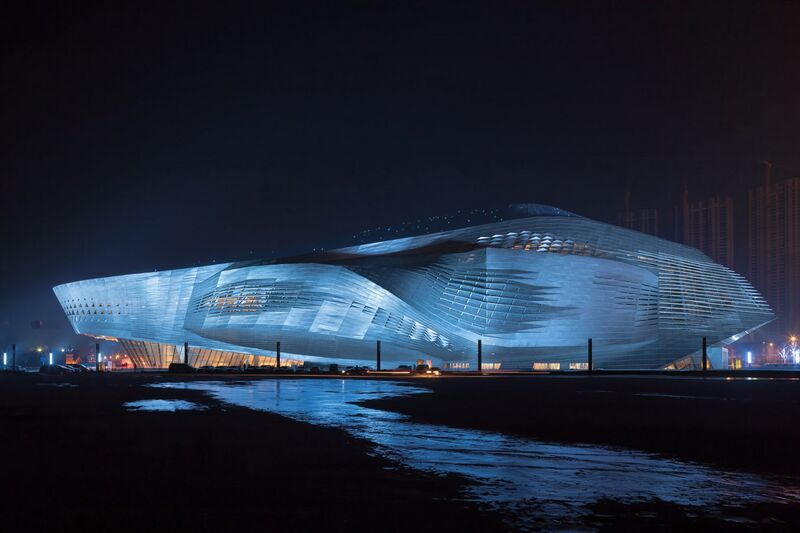 Файл:Dalian International Conference Center.jpg