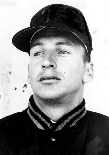 Файл:Ernie Bowman.jpeg