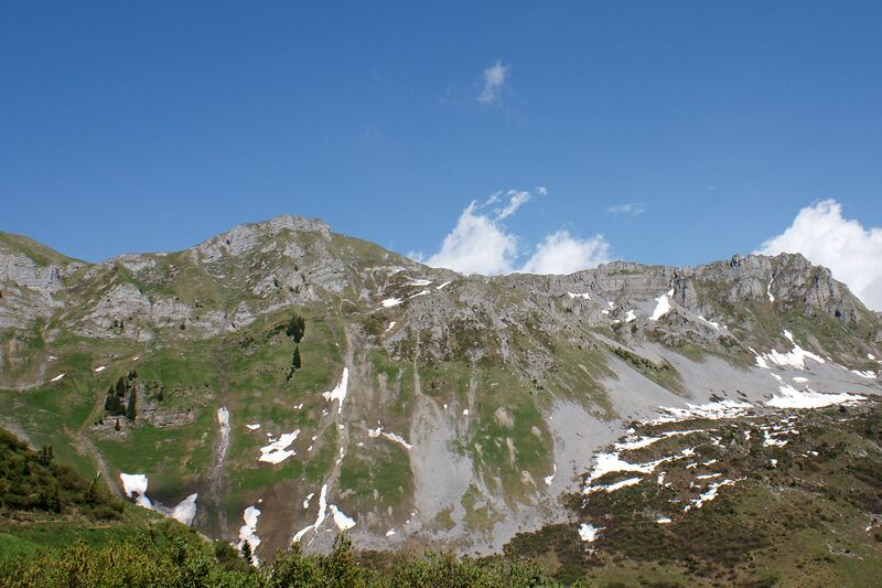Файл:Chinzig Chulm - Suedseite.jpg