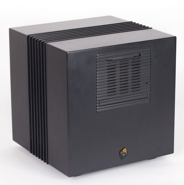 Файл:NeXTcube.jpg