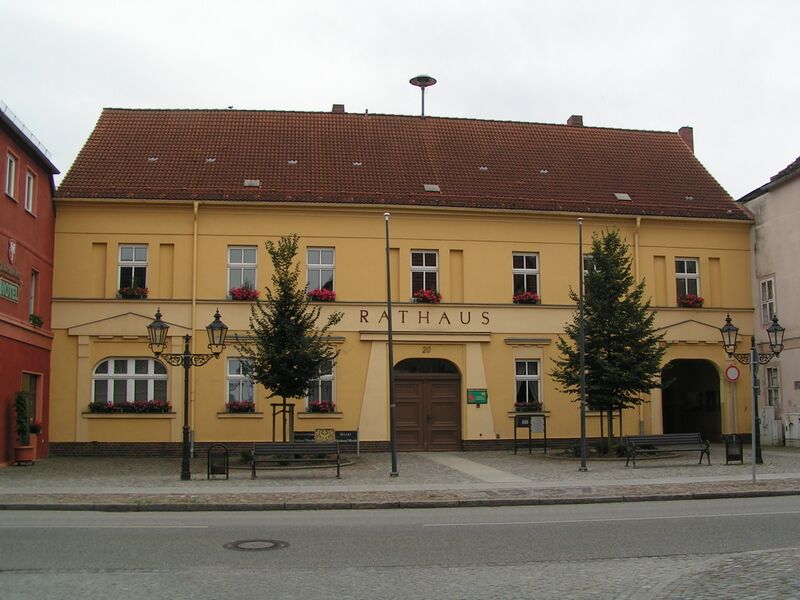 Файл:Rathaus Lindow (Mark).jpg