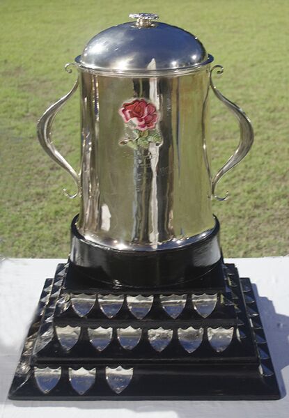 Файл:Rugby Trophy.jpg