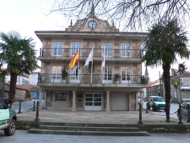 Файл:Casa do Concello de Agolada.JPG