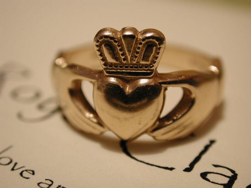 Файл:Claddaghring.jpg