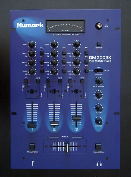 Файл:DJ Mixer.JPG