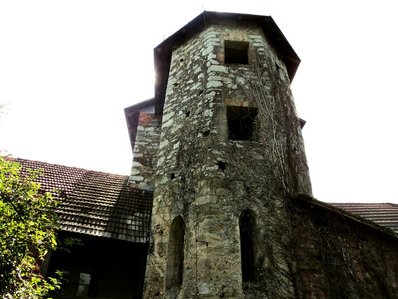 Файл:Grad Vinica 2010.JPG