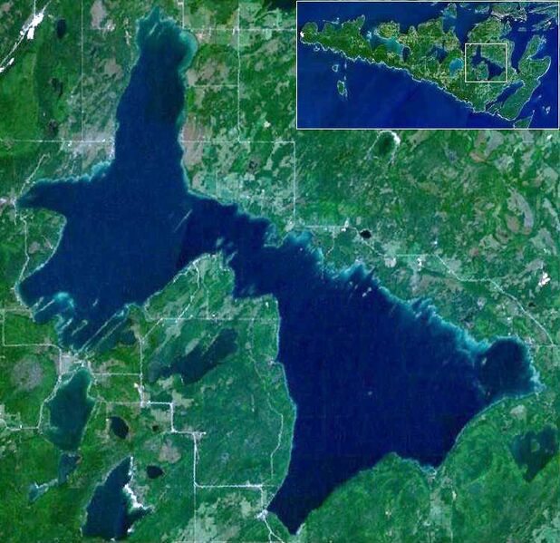 Файл:Manitou in Manitoulin.JPG