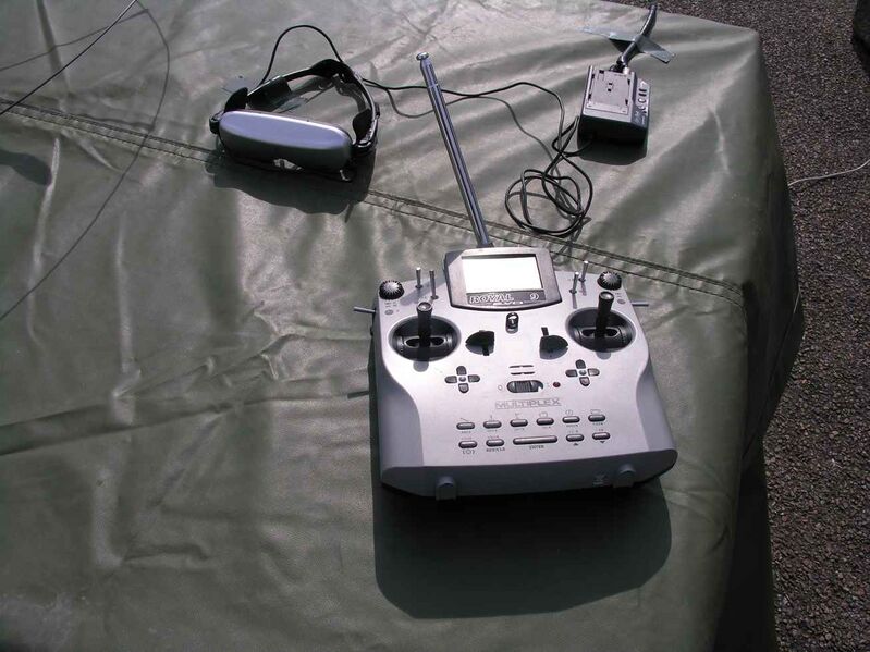 Файл:AirRobot AR 100-B Control Unit.jpg