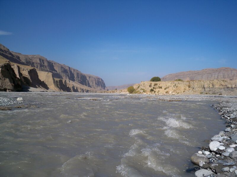 Файл:Ak-Suu River near Choyunchu.JPG