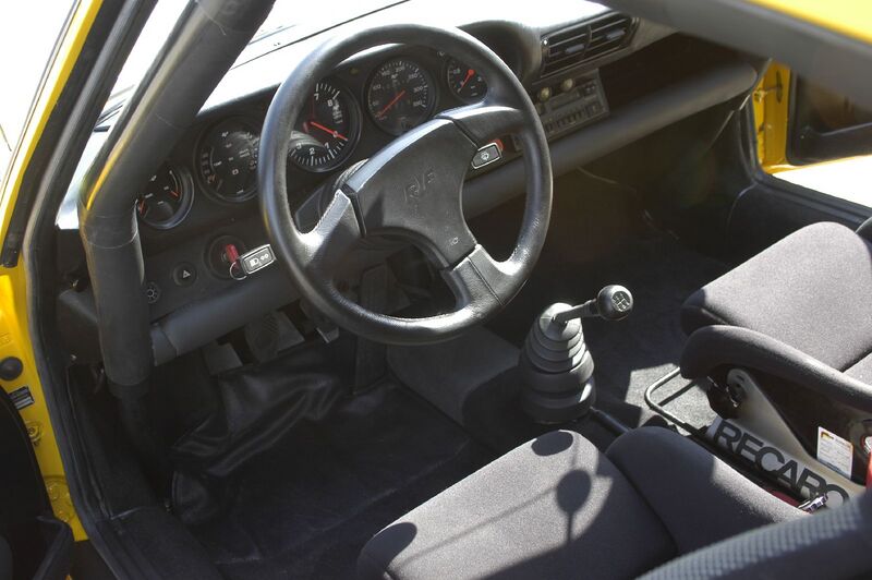 Файл:Ruf CTR Yellowbird interior.jpg