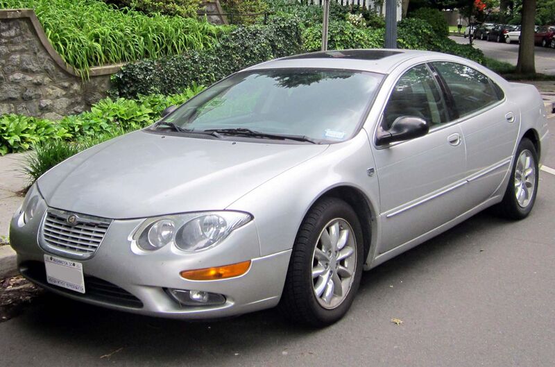 Файл:2002-2004 Chrysler 300M -- 05-23-2012.JPG