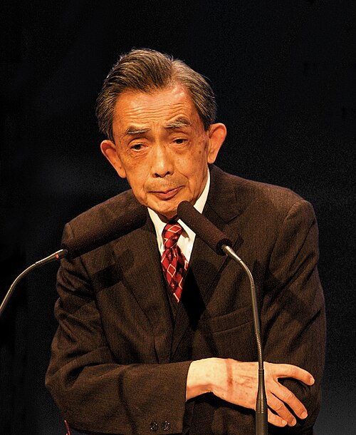 Файл:François Cheng-FIG 2004.jpg