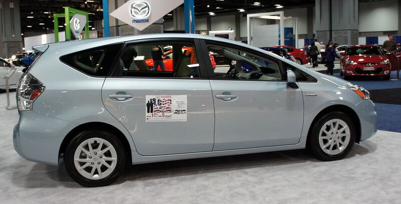 Файл:Prius v WAS 2012 0665.JPG