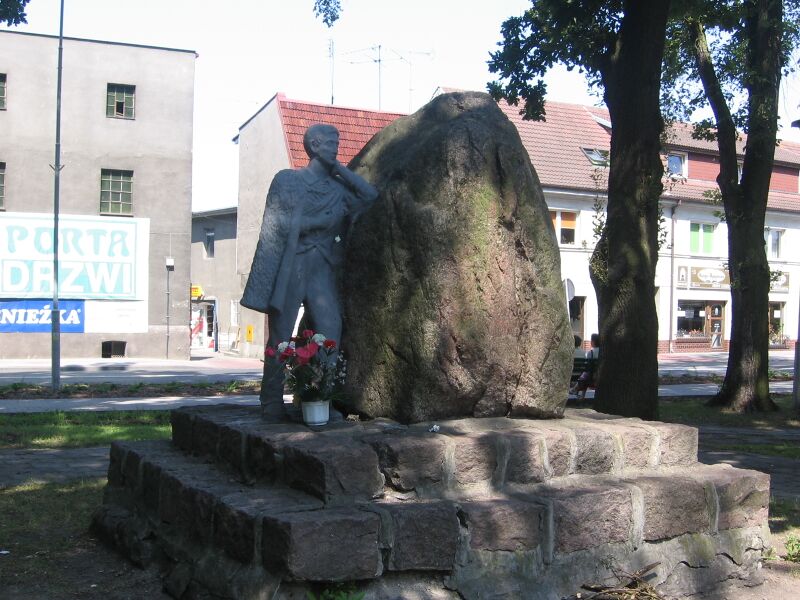 Файл:Pomnik Mickiewicza.JPG