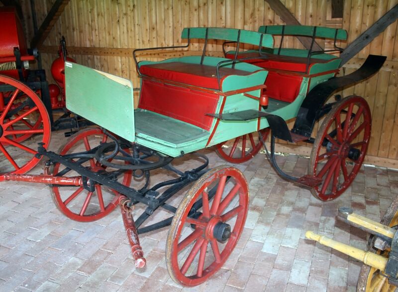 Файл:Small sand runner coach.JPG