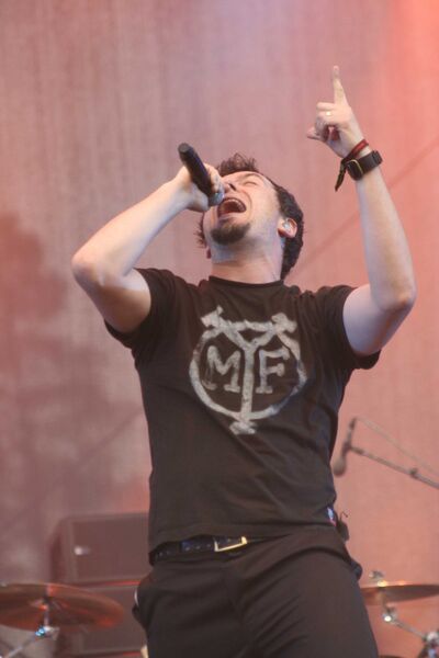 Файл:JS Clayden live.JPG