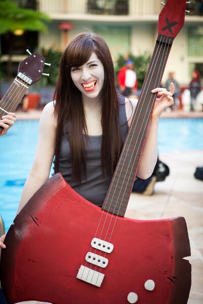 Файл:MarcelineCosplay.jpg