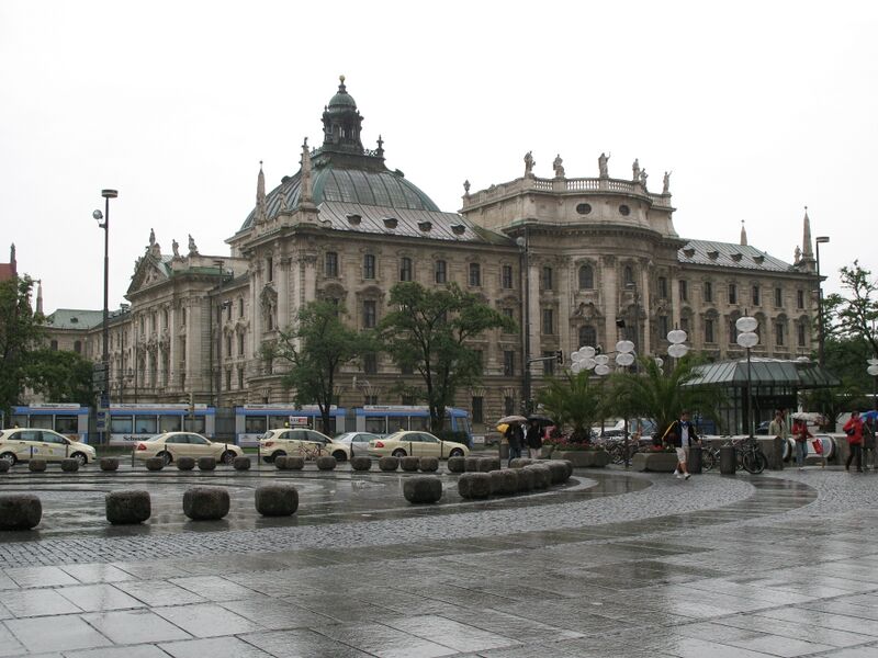 Файл:2268 - München - Karlsplatz.JPG