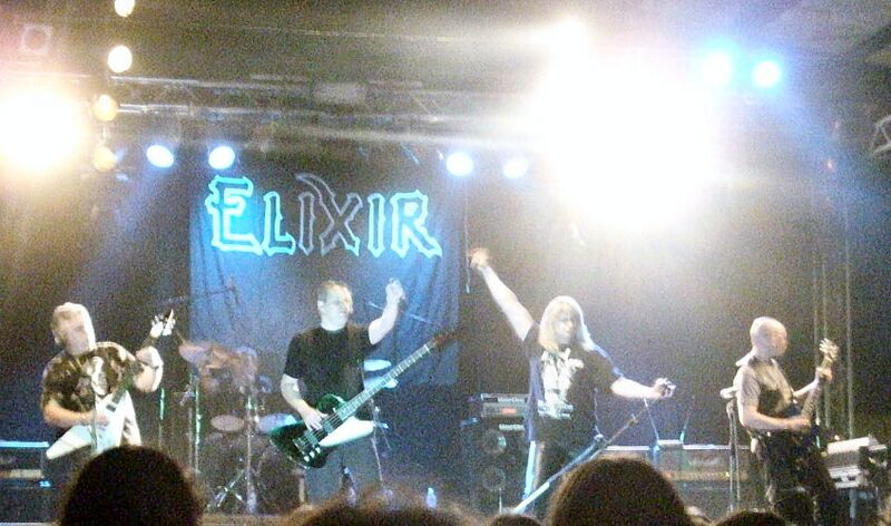 Файл:Elixir live 2010.jpg
