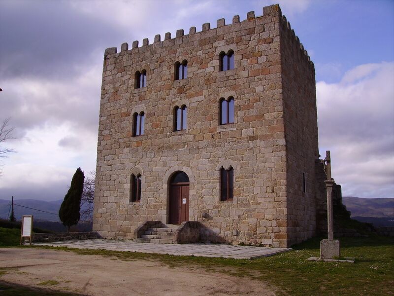 Файл:CasteloPardodeCela.JPG