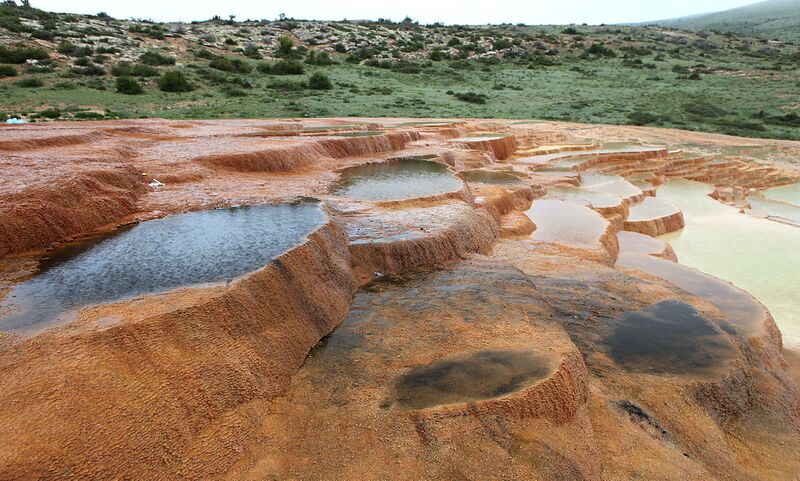 Файл:Badab-e Surt.jpg