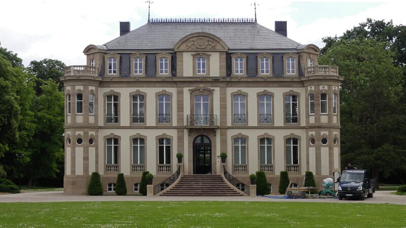 Файл:Dorlisheim ChâteauBugatti 02.JPG