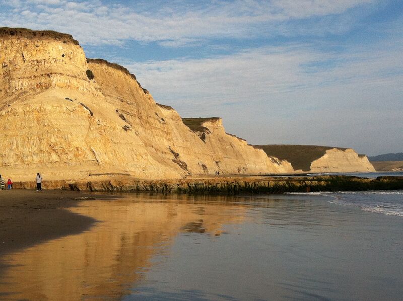 Файл:Drakes Bay Seacliffs.JPG
