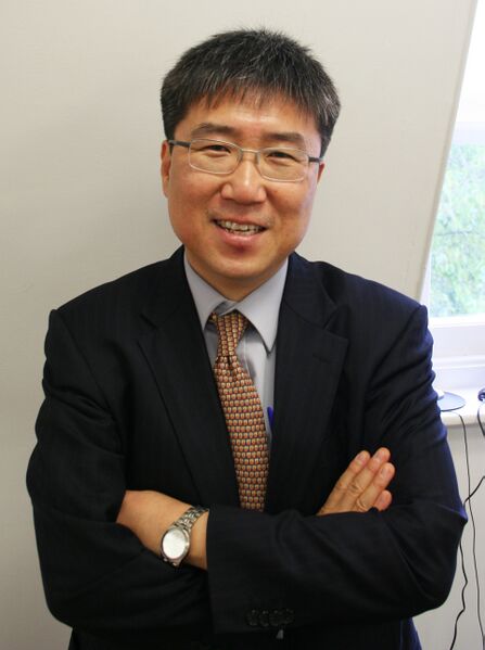 Файл:Ha-Joon Chang profile.jpg