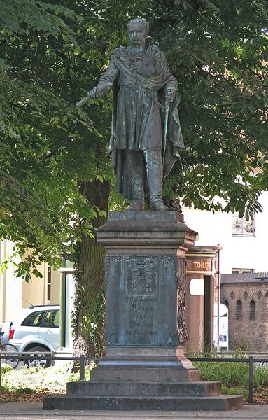 Файл:Rostock Blücher Denkmal.jpg